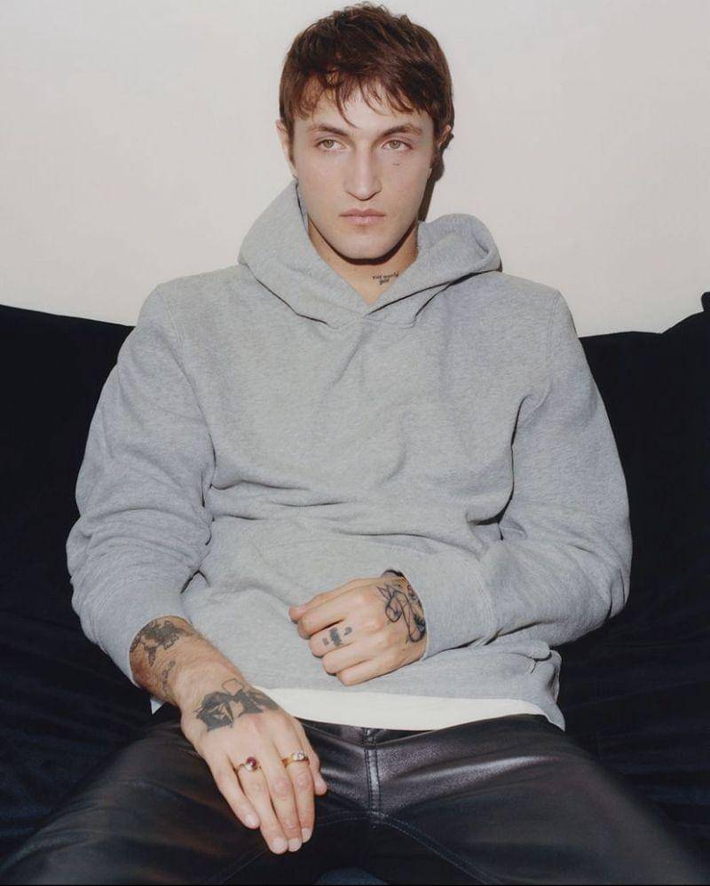 Instagram.com/anwarhadid